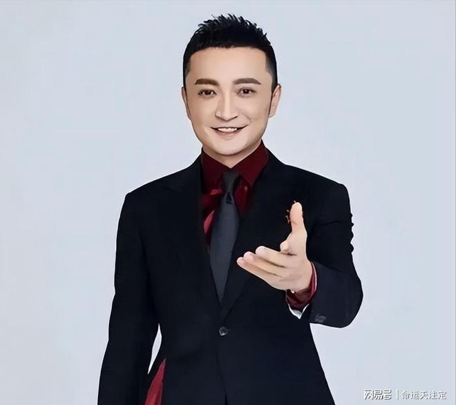 翻译官42岁尼格买提无儿无女开元棋牌试玩母亲是演员再婚嫁(图12)